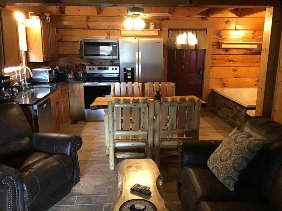 Villa Dollywood-Brand New Dancing Bear 4 à Pigeon Forge Extérieur photo